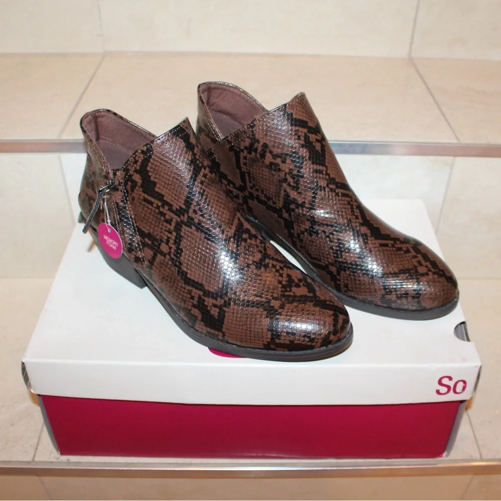 SO brown snake booties (women’s 9.5) (NWT) - Picture 10 of 12